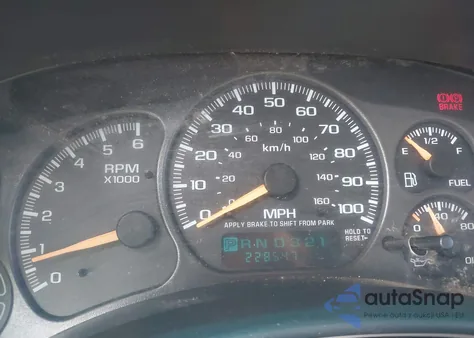 2002 Chevrolet Silverado 1500 Lt z USA, uszkodzony, nr VIN 2GCEK19T421189181